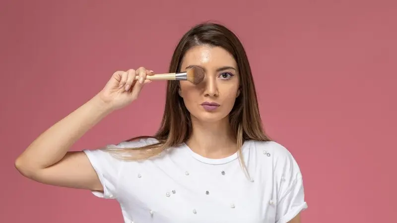 Eyebrow Tweezers and Skin Health: How to Choose and Use Them Properly